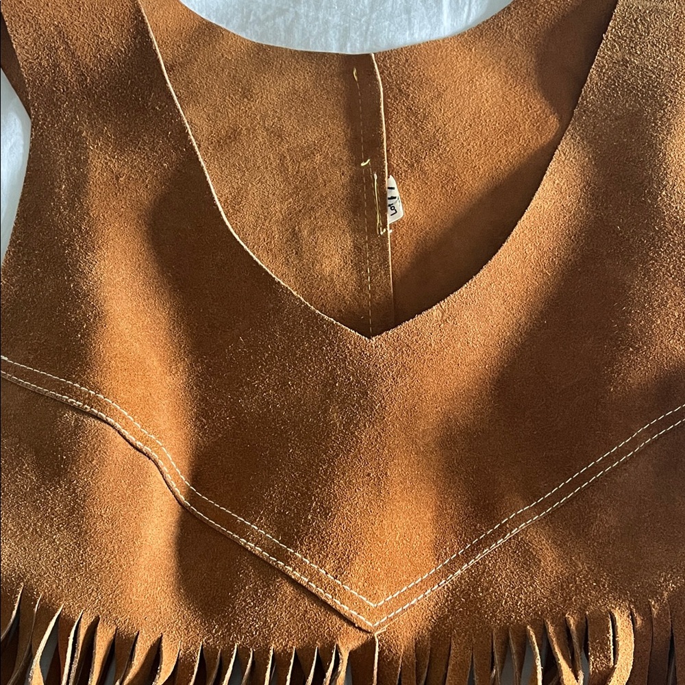 Authentic 1970s Brown Fringe Suede Vest - Picture 4 of 4